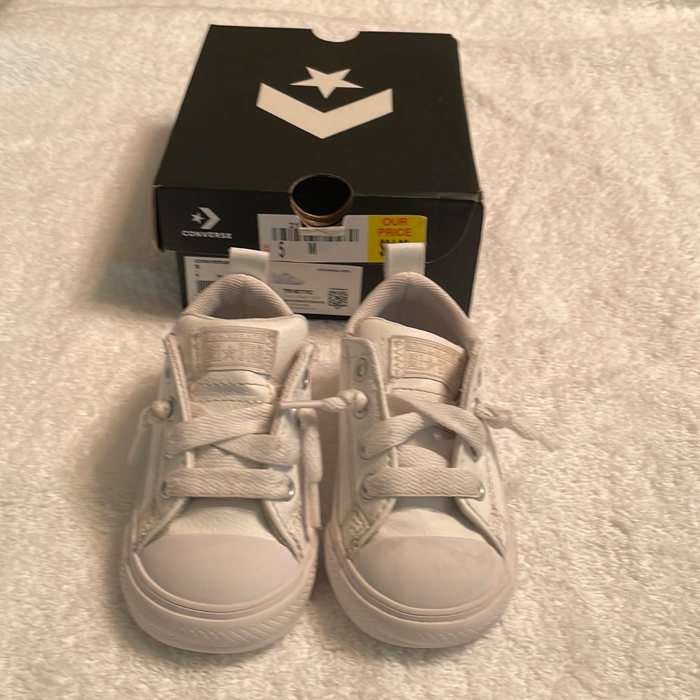 Converse toddler sneakers -size 5m